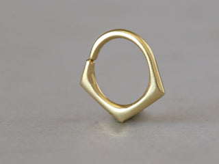 Triangle3 - Geomtric Solid Gold Seamless Ring