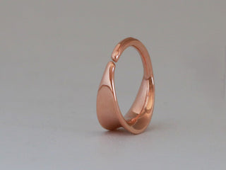 rose gold seamless ring