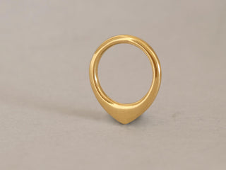 Triangle1 - Pointy Gold Twist Ring
